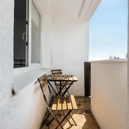 Rondo Onz View By Bookinghost Appartement