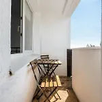 Rondo Onz View By Bookinghost Apartment